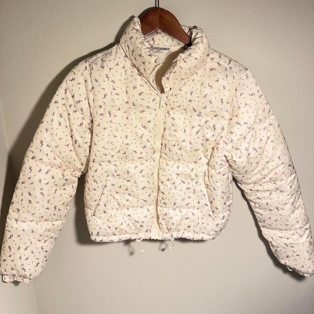 No Boundaries cream & floral puffer jacket in size XS